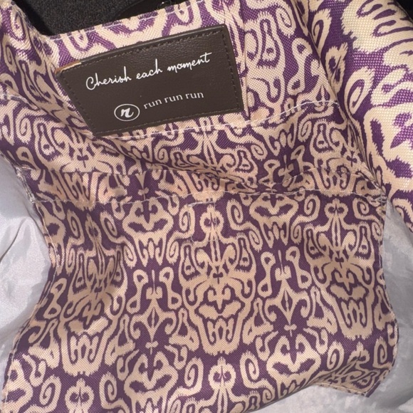 Run run run Malibu Tote - Bellflower Ikat - Picture 7 of 12